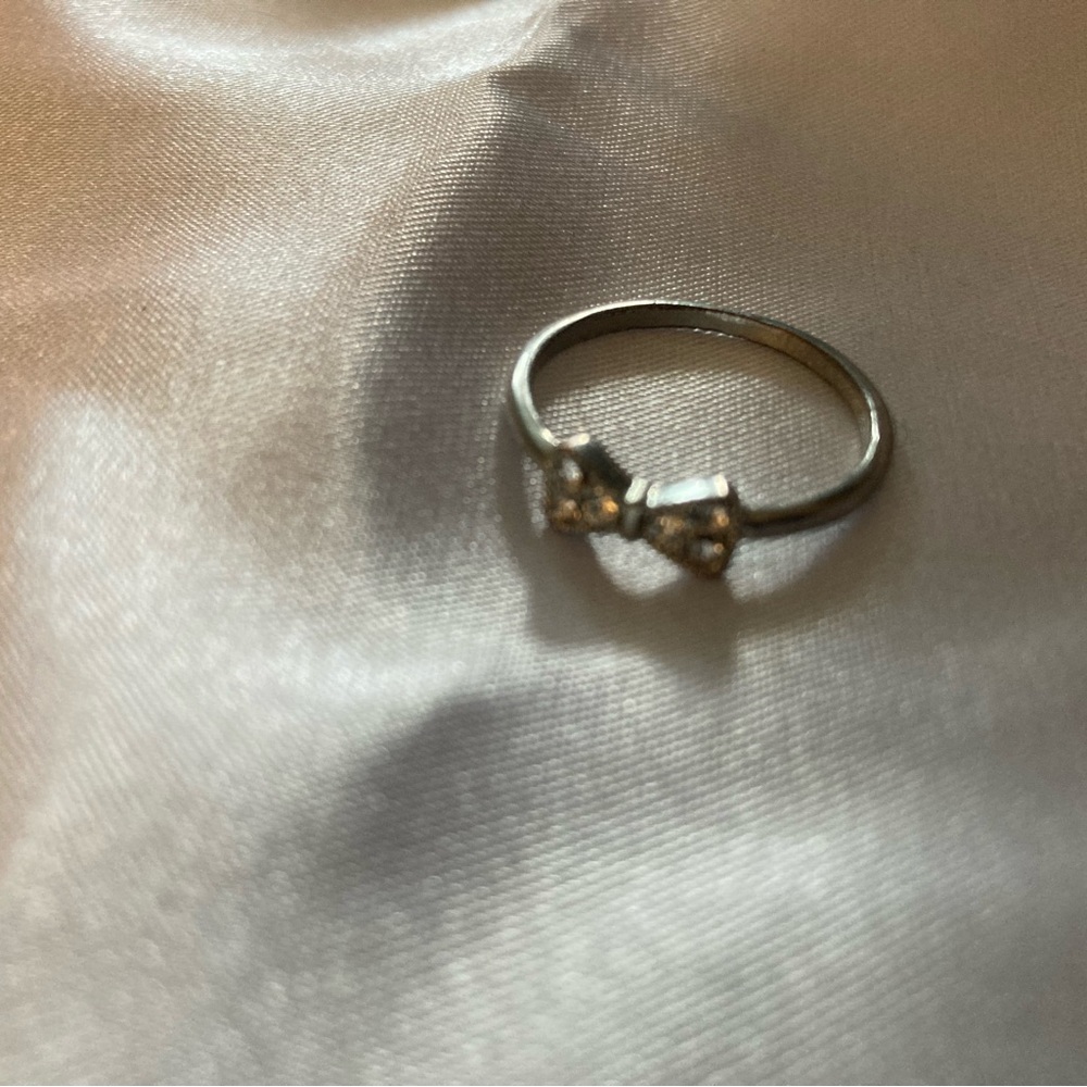 Elegant Silver Bow Ring - Gift with bundle purchase